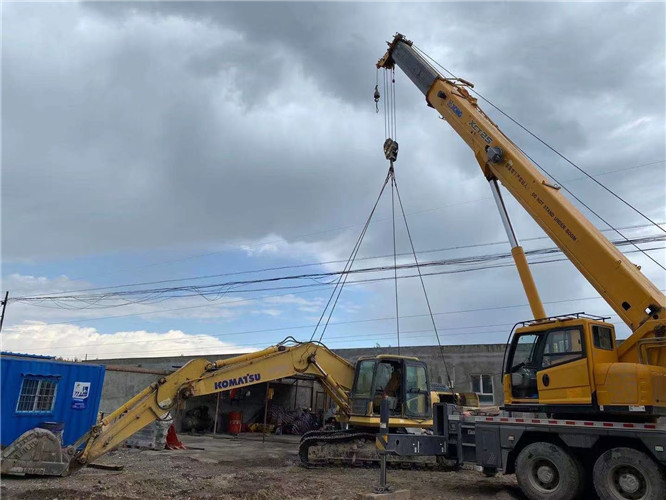 阳山县25吨吊车的工作半径是多少？