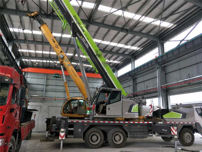 阳山县高空车出租需要注意哪些安全事项？