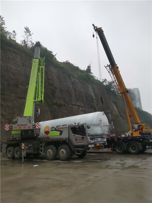 阳山县“不怕风雨冻”—— 吊车的 “恶劣环境适应” 技术